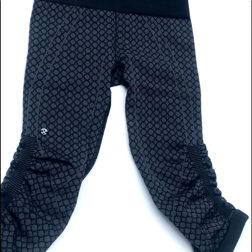 Lululemon 2 compression shorts